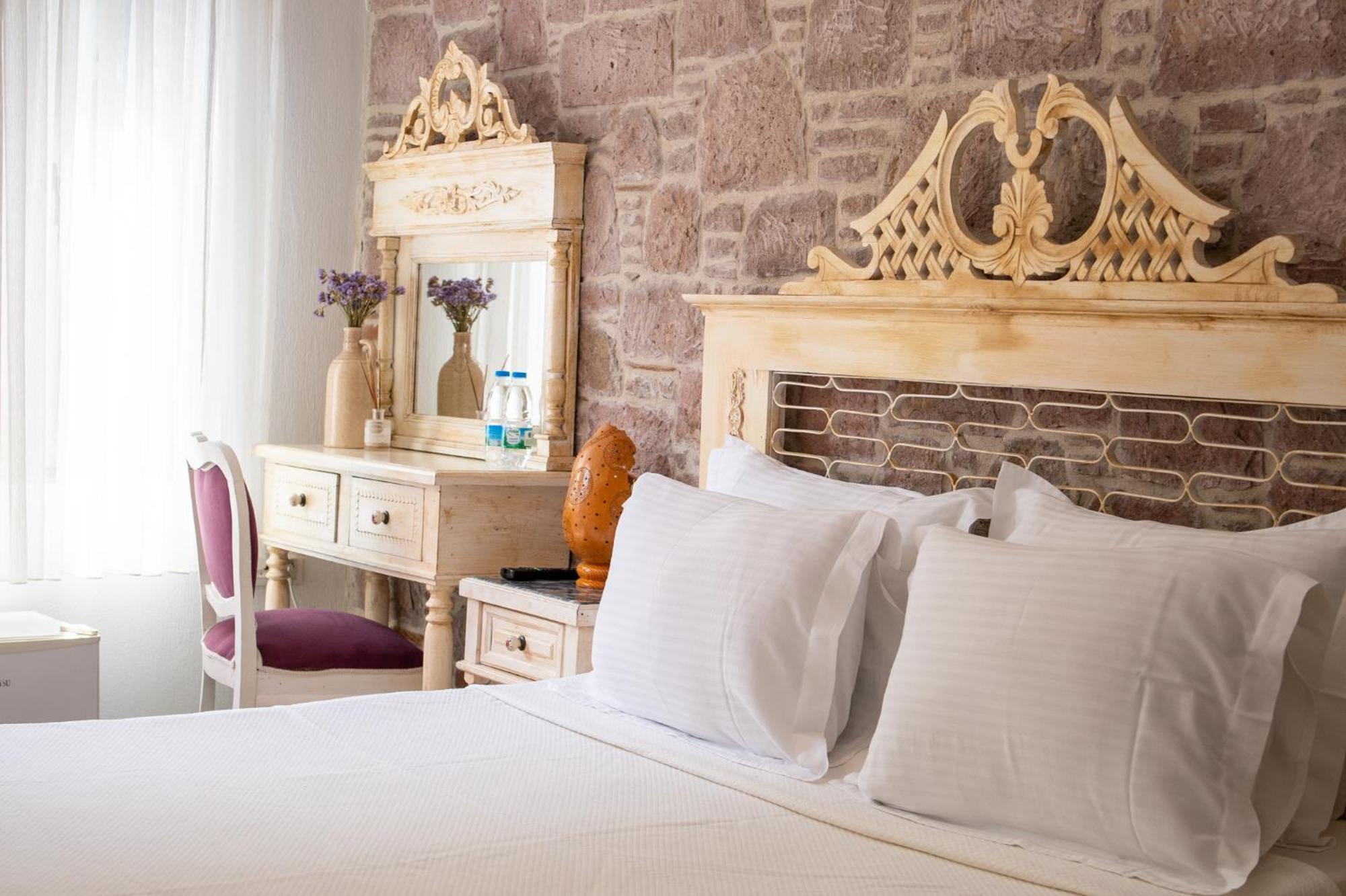 Cunda Mor Limon Otel Ayvalı Kültér fotó