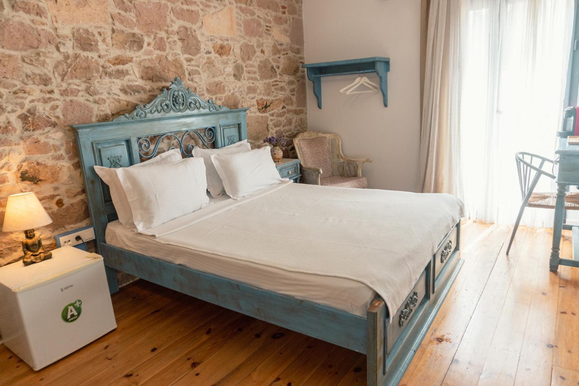 Cunda Mor Limon Otel Ayvalı Kültér fotó