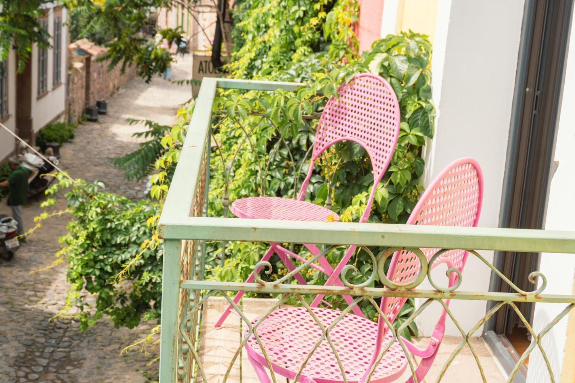Cunda Mor Limon Otel Ayvalı Kültér fotó