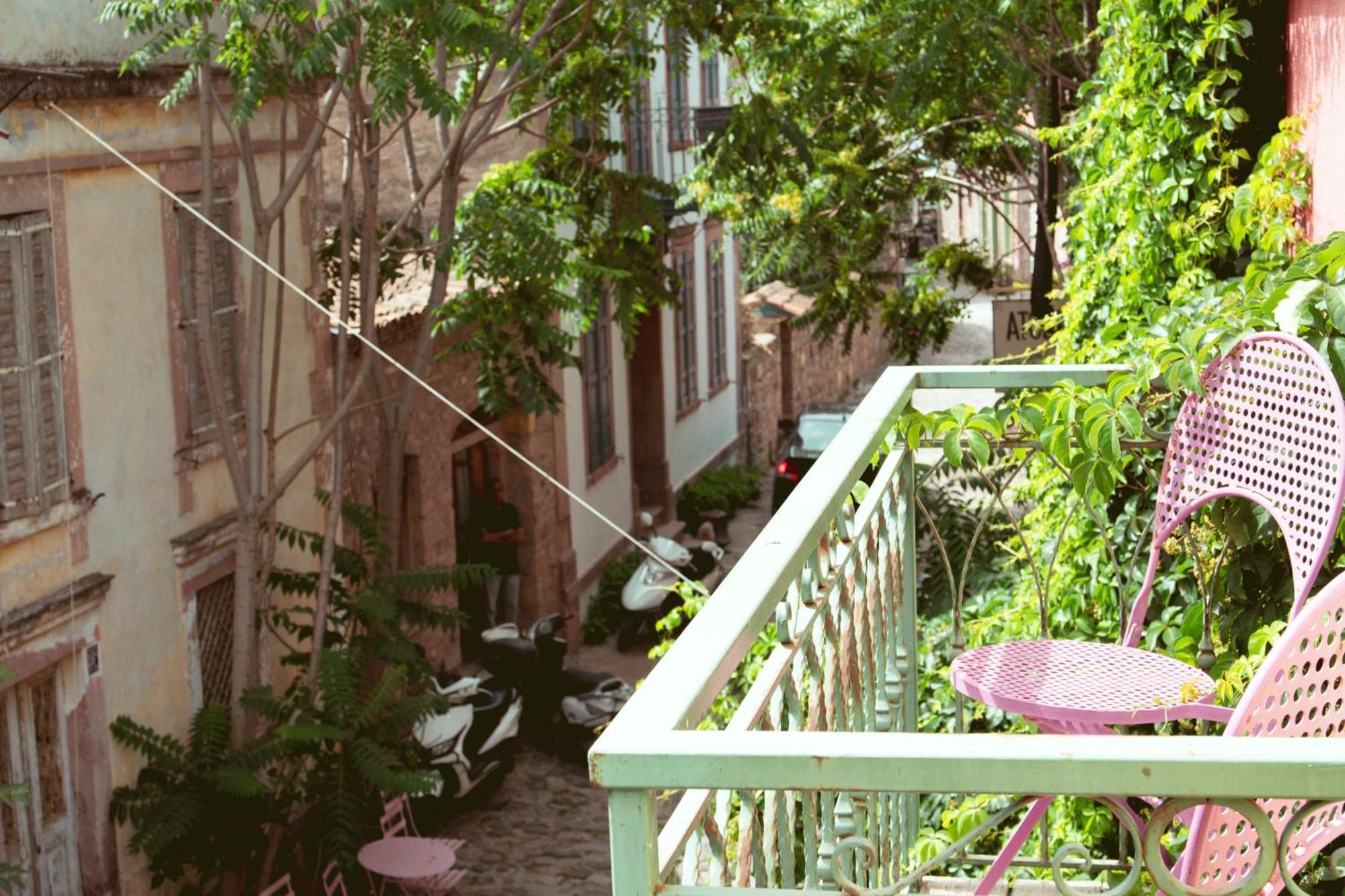 Cunda Mor Limon Otel Ayvalı Kültér fotó